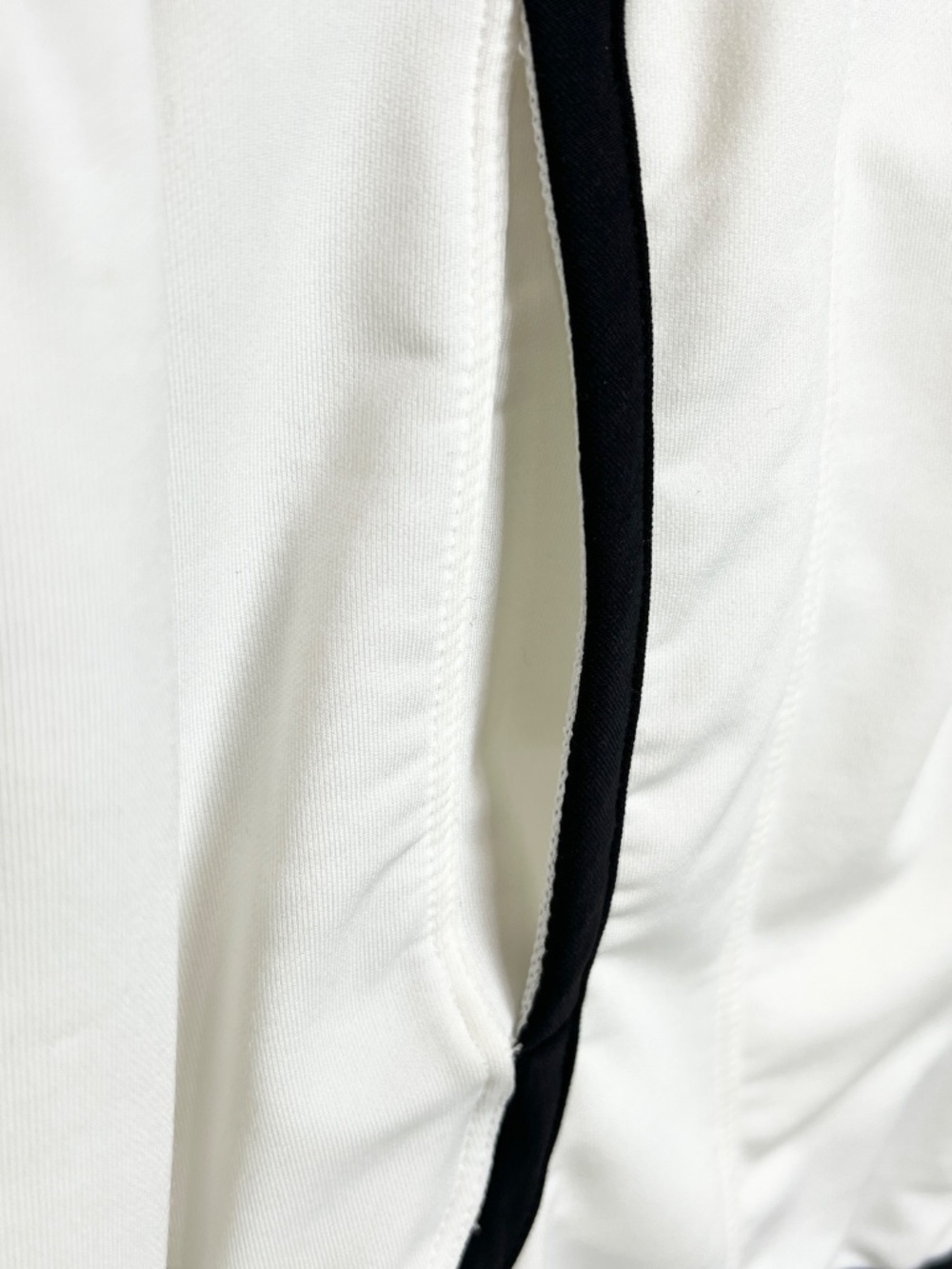Nike Women’s Jacket & Tank Top Set – Black & White Size M - Picture 8 of 11